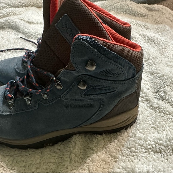 Columbia Red and Black Outdoor Shoes - Picture 4 of 6